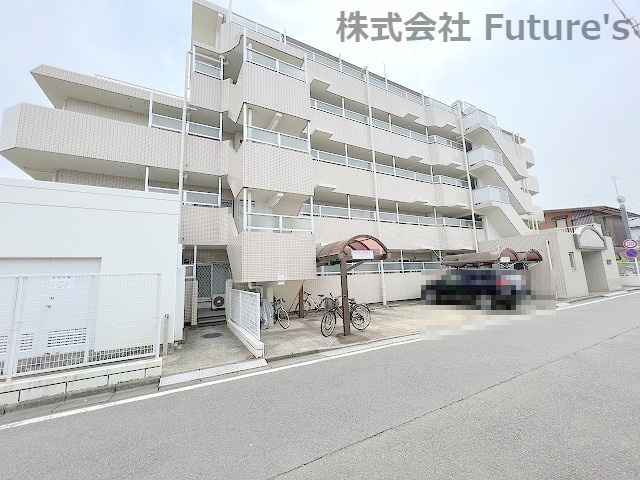 三郷ダイヤモンドマンションの外観|JR武蔵野線【新三郷】徒歩14分の好立地・リノベーション済みのマンションです！