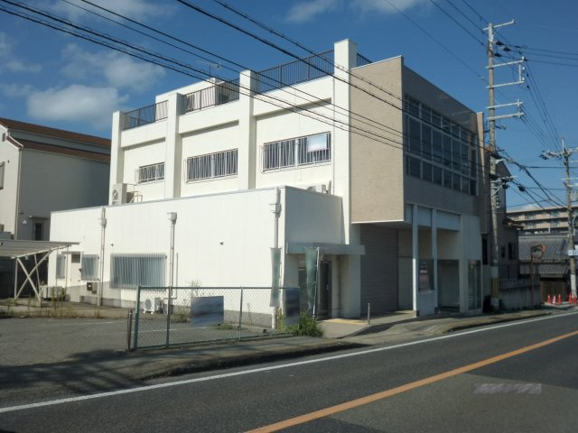 江井島売ビルの外観