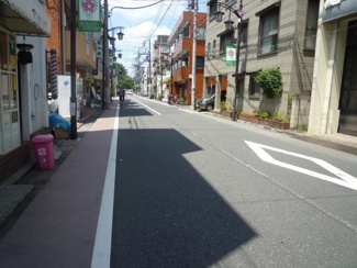 【周辺】 | 商店街が歩いて１分の場所にあります。