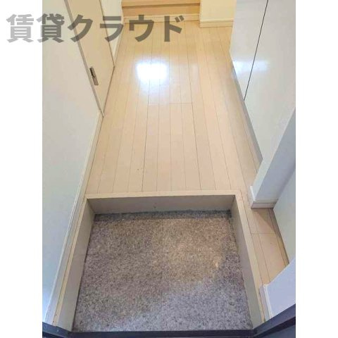 LAVIERE蘇我の玄関|収納もある玄関です