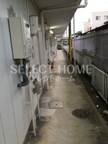 【エントランス】 | ハイツパー７２　Ａ棟 | 毎日通るエントランスはこのようになっています