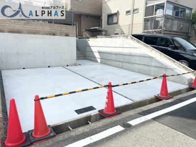 【駐車場】 | 明石市大久保町高丘七丁目　新築戸建 | 並列2台駐車可能なゆとりの駐車スペースがあります♪