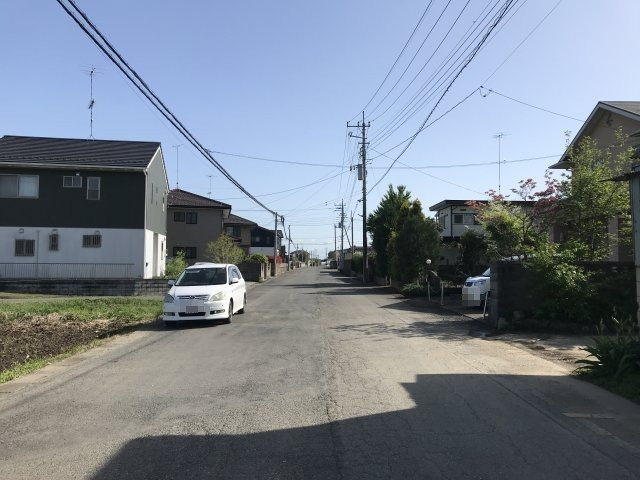 鴻巣市小谷の売地の前面道路含む現地写真