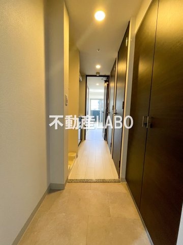 エステムコートディアシティWESTの玄関