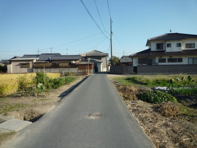 玉野市西田井地の前面道路含む現地写真