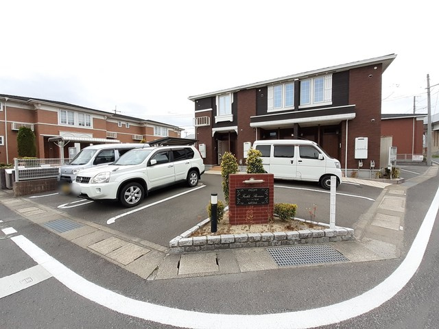 【駐車場】