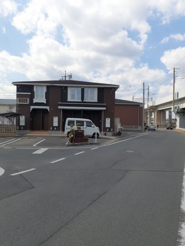 【駐車場】