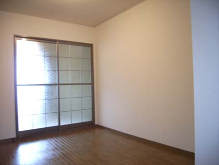 ロイヤルライフ21の洋室|スタンダードな洋室です