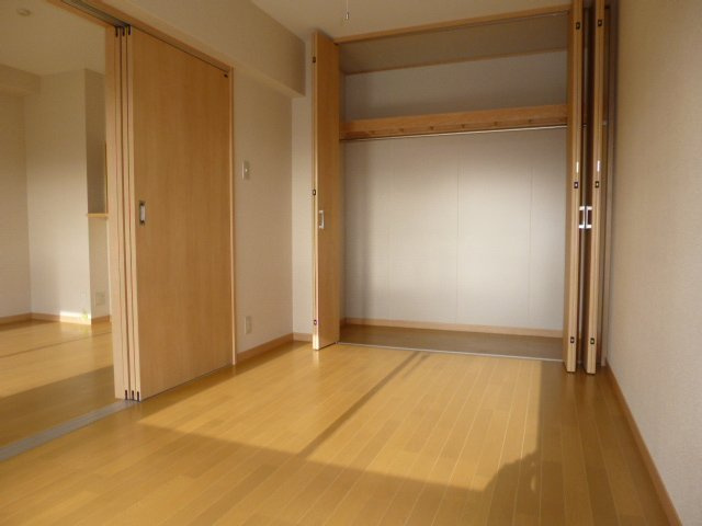 ファミーユSWの収納|洋室