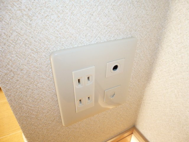 ファミーユSWのその他|電話モジュラー