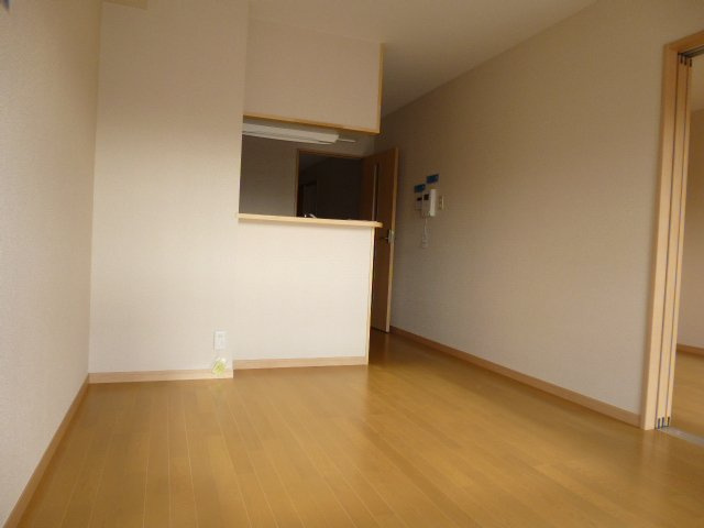 ファミーユSWの居間・リビング|ダイニング