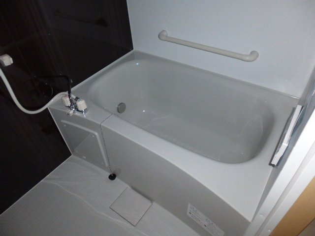 ファミーユSWの浴室