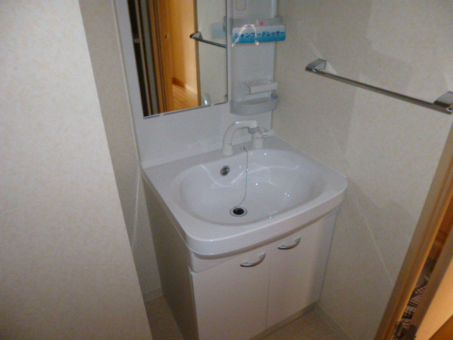 ファミーユSWの独立洗面台|シャンプードレッサー