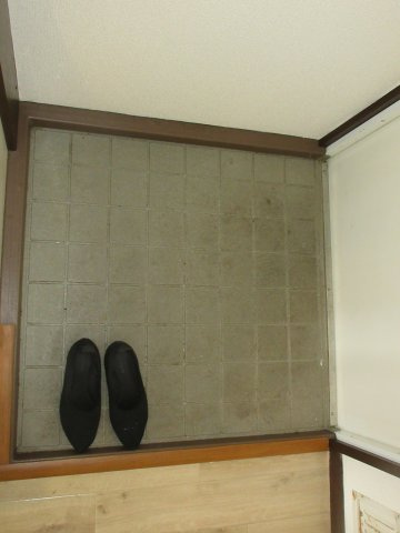 ハイツ日吉の玄関