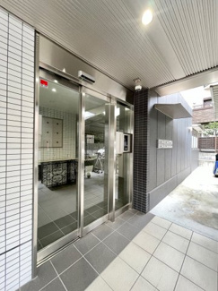 【エントランス】