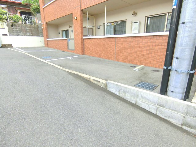 【駐車場】 | 第8レジデンスオクノ藤が丘