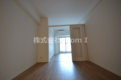 【居間・リビング】 | レオンコンフォート西天満 | 使いやすい居間です