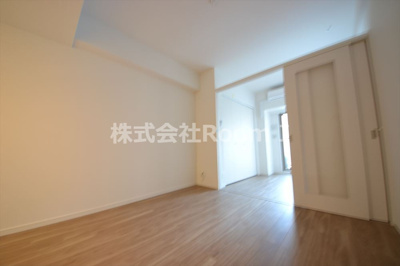 【洋室】 | レオンコンフォート西天満 | 落ち着いた色調の洋室です