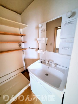 【洗面所】 | コスモハイツ | 洗面所です