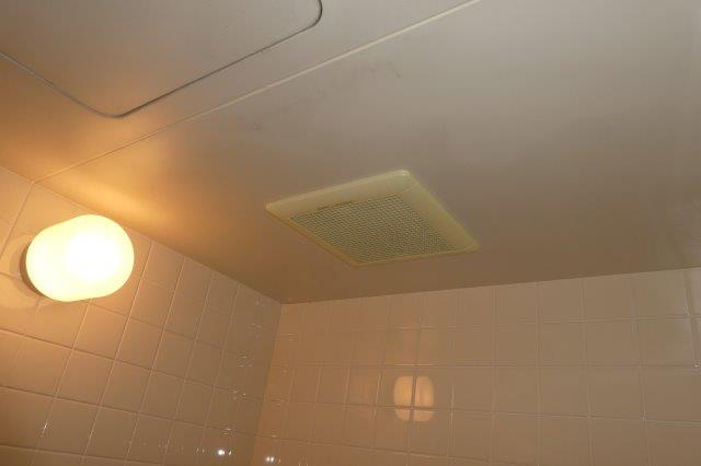 新倉敷駅前再開発住宅の浴室|浴室換気扇