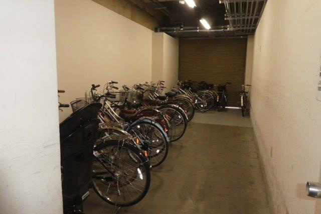 新倉敷駅前再開発住宅のその他共用部分|自転車置き場