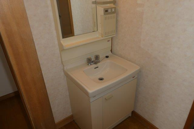 新倉敷駅前再開発住宅の独立洗面台