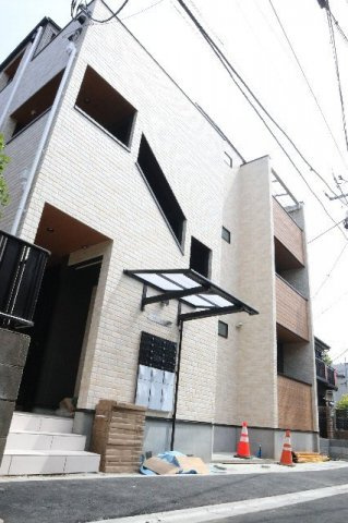 【外観】 | ＢＲＡＶＥ　ＦＵＮＡＢＡＳＨＩ | おしゃれな外観です