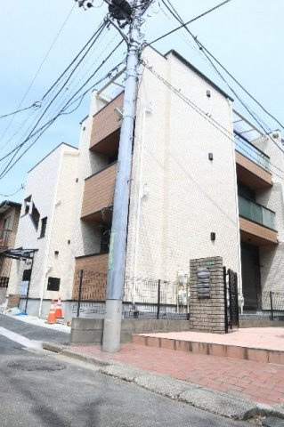 【外観】 | ＢＲＡＶＥ　ＦＵＮＡＢＡＳＨＩ | 落ち着いた雰囲気の外観です