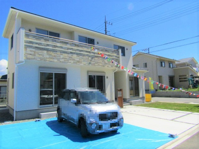 【外観：施工例】 | ブルーミングガーデン　笛吹市八代町大間田1号棟 | 外観です