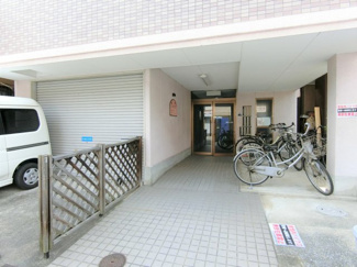 【エントランス】