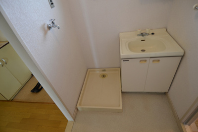 【設備】 | コーポ三協Ⅰ | 室内洗濯機置場