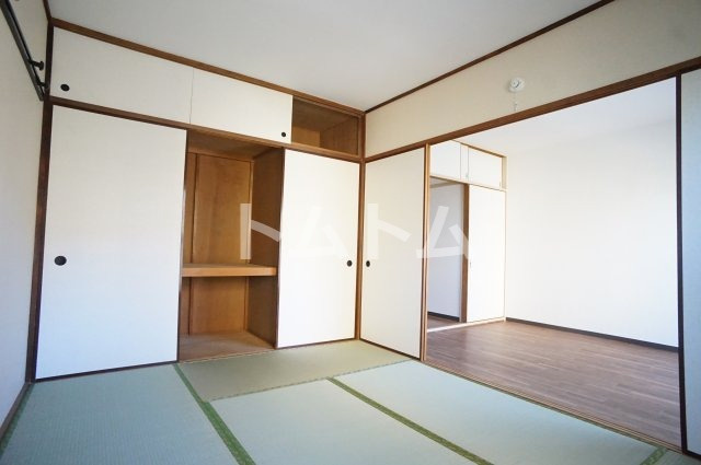 グリーンタウン市川の和室