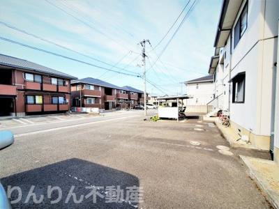 【駐車場】 | フォーレス31 | 車をお持ちの方に嬉しい駐車場付きの物件です