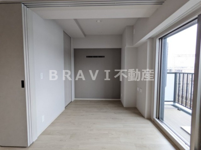 アーバネックス大阪城北 BRAVI不動産の寝室|【アーバネックス大阪城北】朝日の良く入る寝室