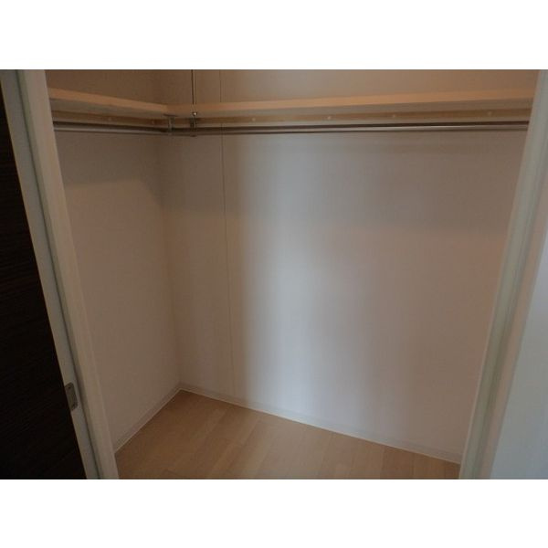 マストライフ南4条の収納