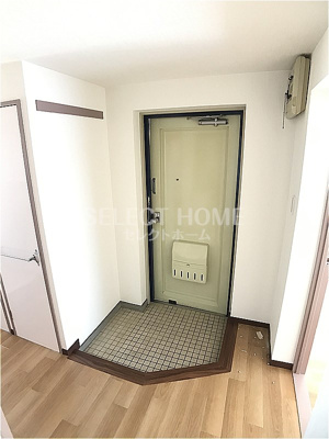 【玄関】 | シャトー南 | 明るい玄関です