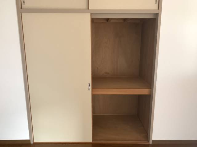 ロイヤルはすわの収納