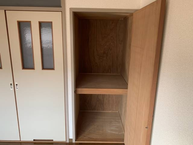 ロイヤルはすわの収納