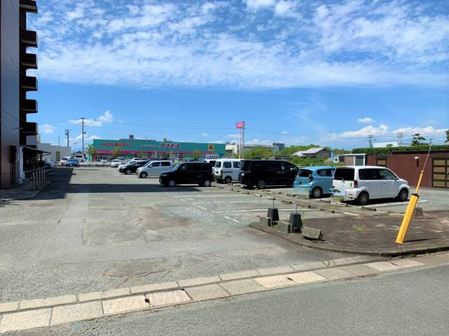 【駐車場】 | ロイヤルはすわ