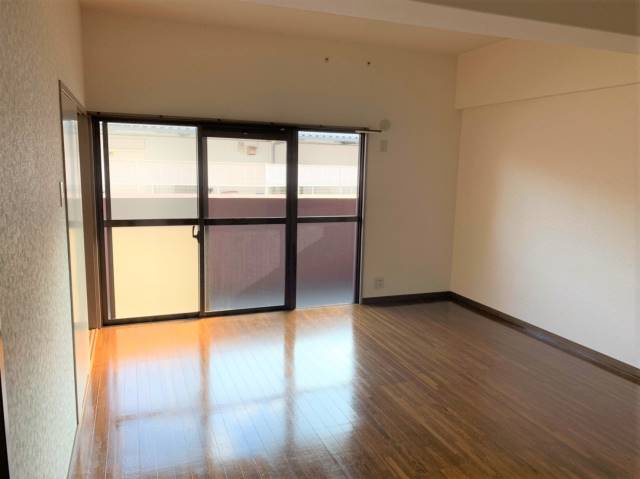 【居間・リビング】 | ロイヤルはすわ