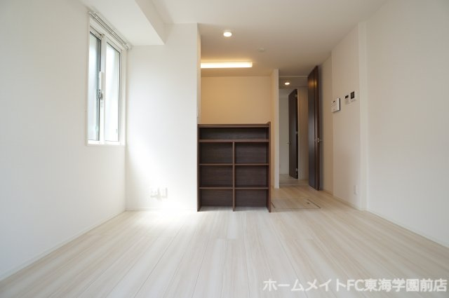 熊本市中央区渡鹿６丁目のアパートの居間・リビング