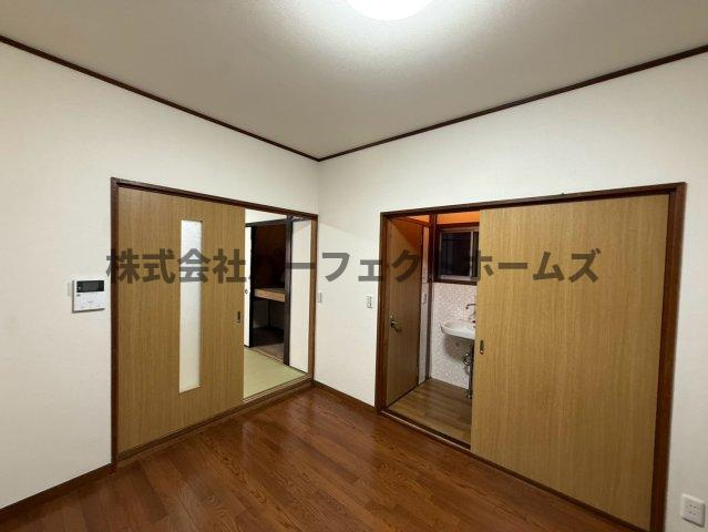 枚方市高野道１丁目の一戸建てのキッチン|ダイニングキッチンです