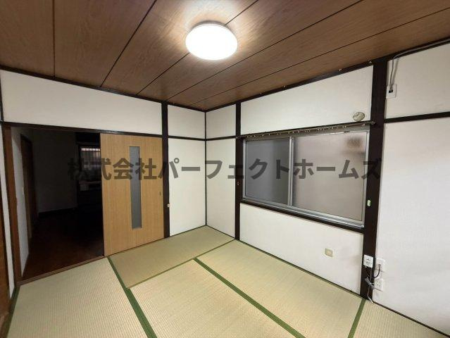 枚方市高野道１丁目の一戸建ての和室|趣のある和室です