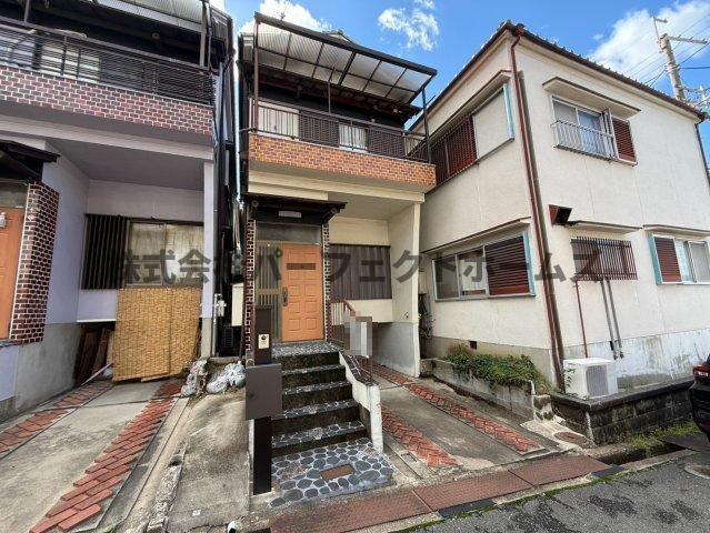 枚方市高野道１丁目の一戸建ての外観|外観もきれいです