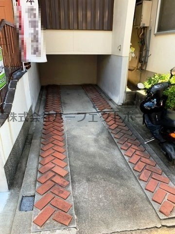 枚方市高野道１丁目の一戸建ての駐車場|駐車場があります