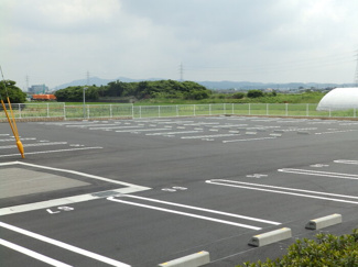 【駐車場】