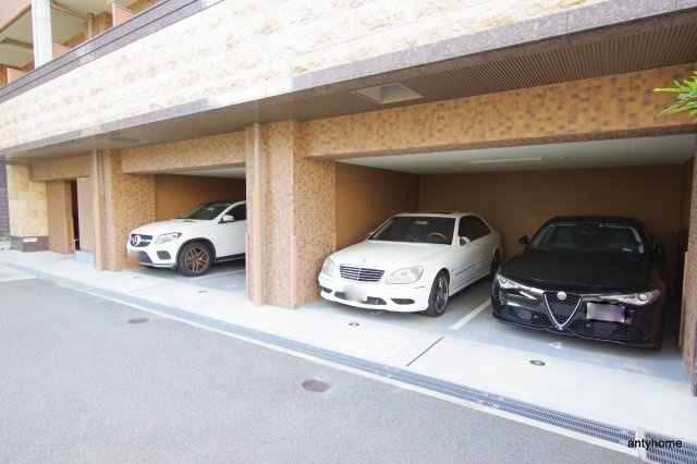 プレサンス梅田北デイズ　仲介手数料無料の駐車場