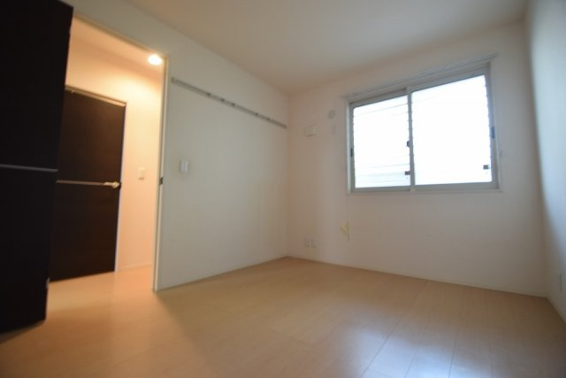 コスモ　ガーデンの寝室|洋室