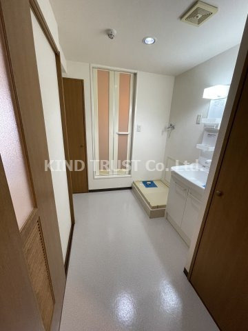 モンテ・エスパーニャの内装|明るい色調の室内です