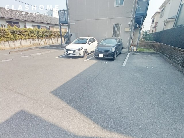 アジユール芳川　　刈谷市近郊の賃貸ならクラスホーム刈谷店の駐車場